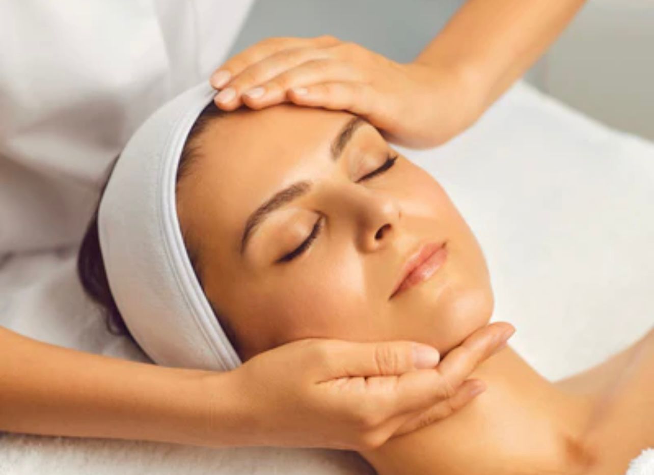 Ultimate Skincare Deluxe Course